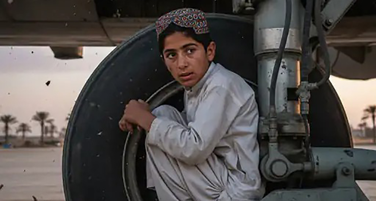 विमानको पाङ्ग्रामा लुकेर अफगानिस्तानबाट भारत पुगे १३ वर्षका बालक – Dcnepal