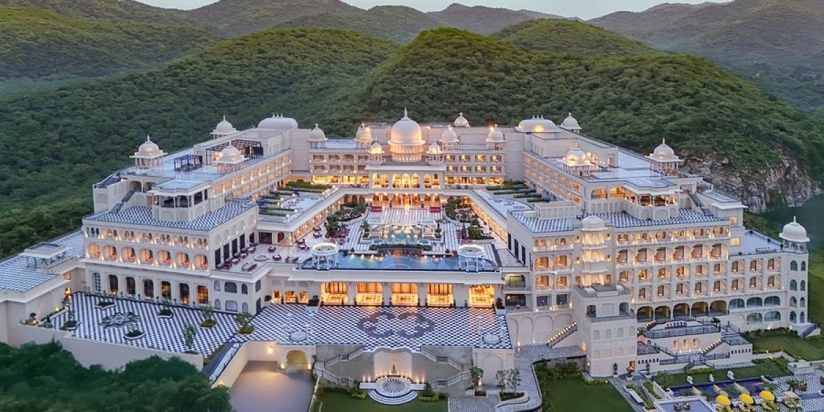 Experience Udaipur: India’s Most Romantic City of Lakes