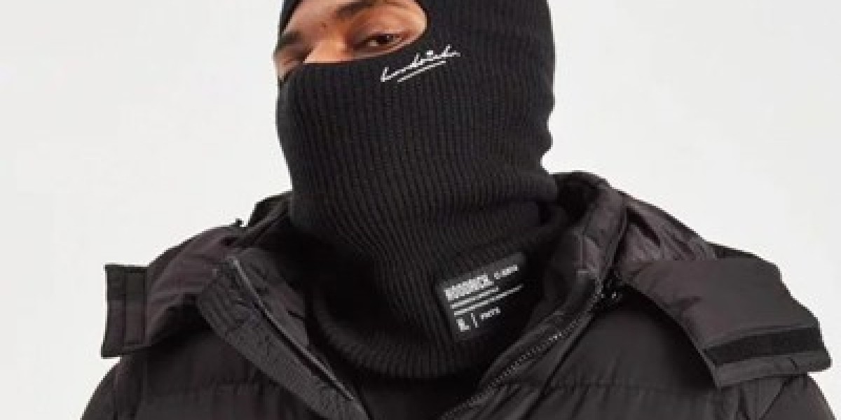 Hoodrich Hoodie: A Uniform for the Self-Made Generation