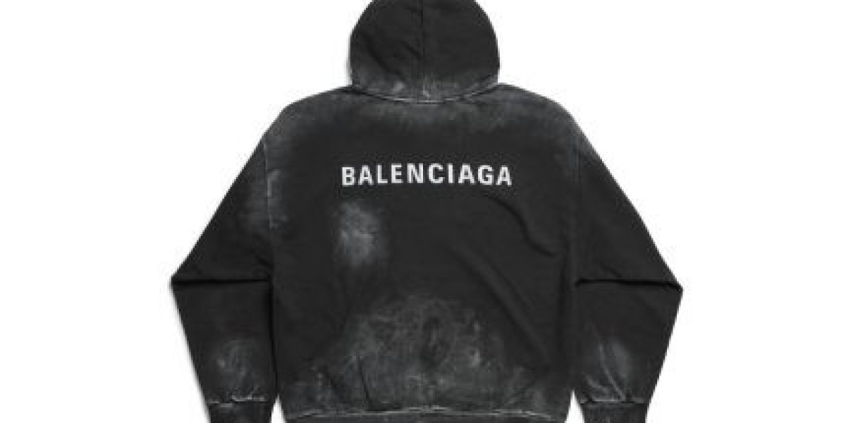 Balenciaga Hoodie Collection: Streetwear di Lusso dallo Stile Distintivo