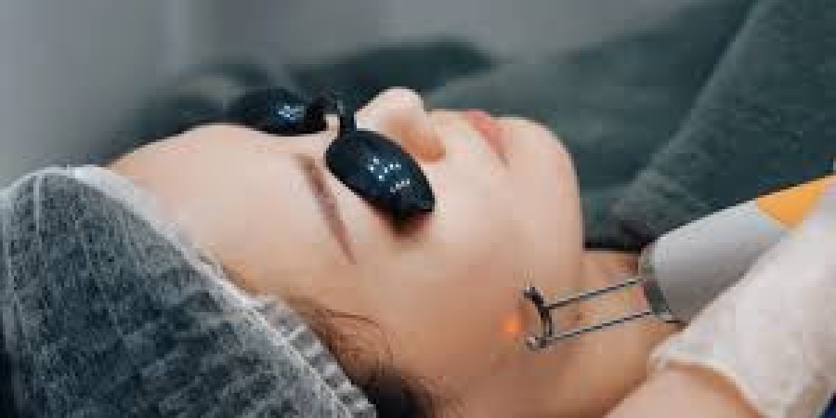 Say Goodbye to Dark Spots via Pico Laser Treatments Available in Riyadh