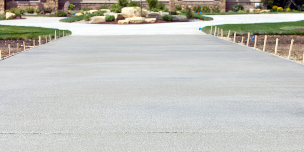 Concrete Driveway Service in Northampton: Complete Guide for Durable and Stylish Driveways