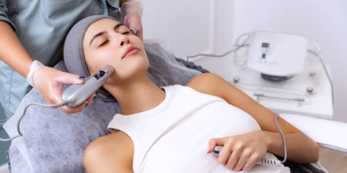 HydraFacial Therapy for Clear and Refined Skin Texture
