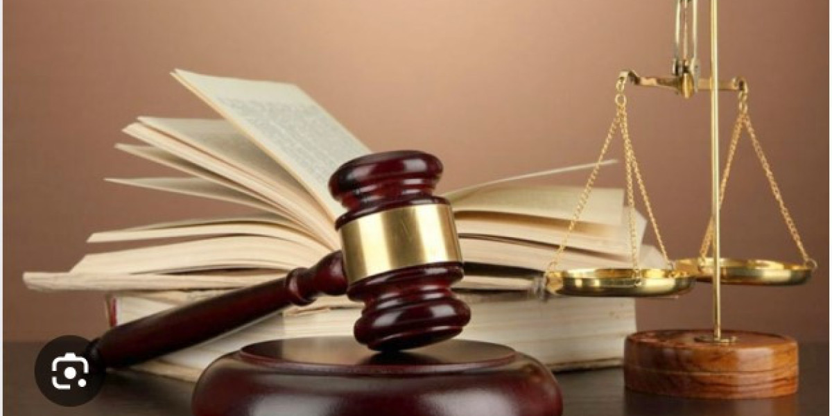 Fast-Track Your Career: Earning a UK LLB Online