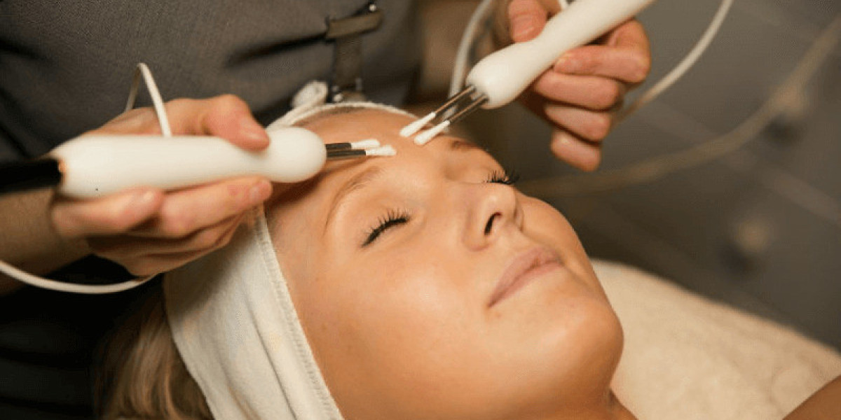 Facelift Treatment in Islamabad and How Facial Fat Redistribution Influences Aging